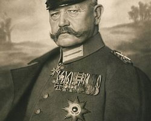 Paul_von_Hindenburg_(1914)_von_Nicola_Perscheid_(cropped)